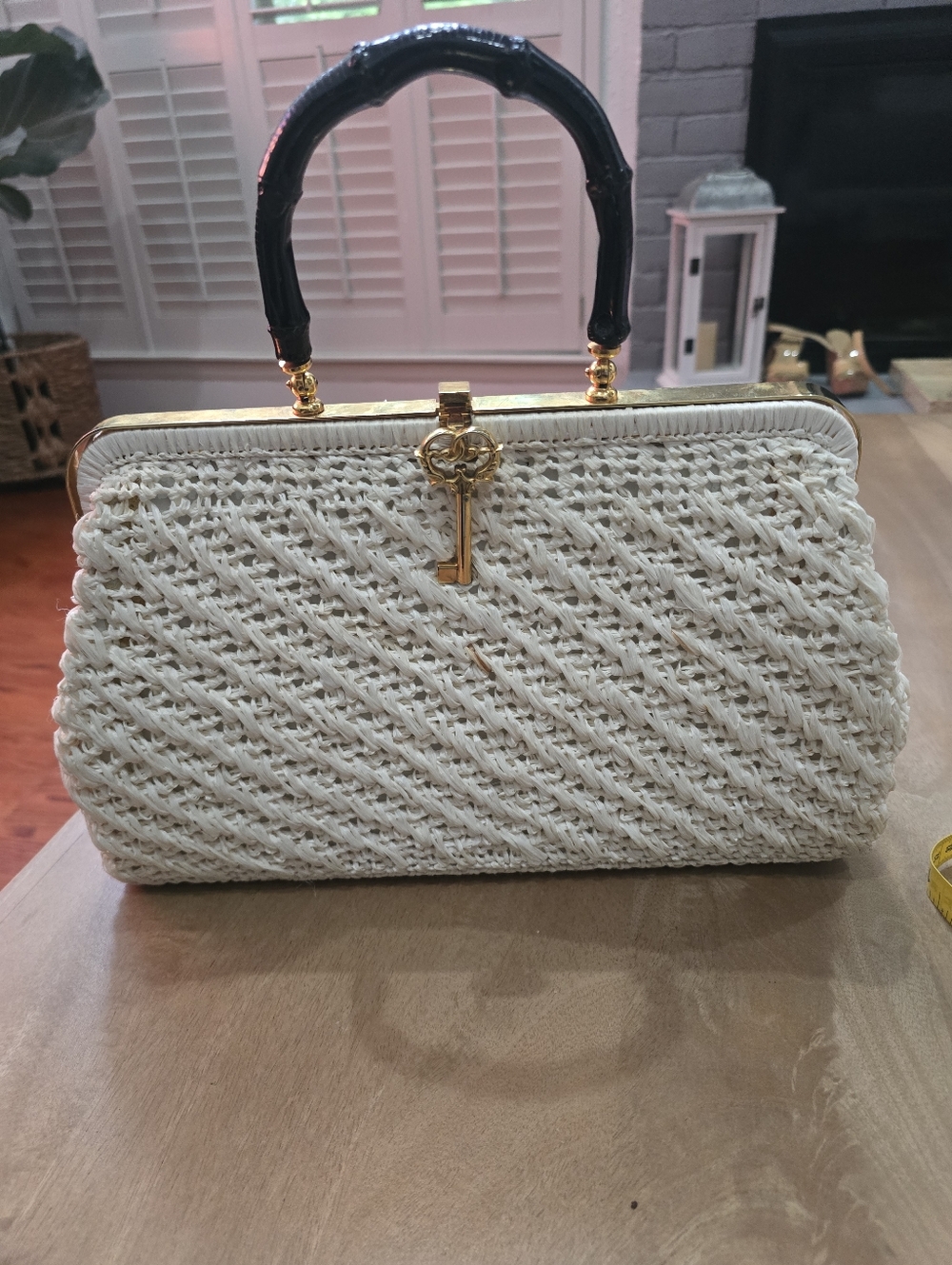 Vintage Italian Straw Handbag Bamboo Handle - Skeleton Key Clasp - Made In Italy